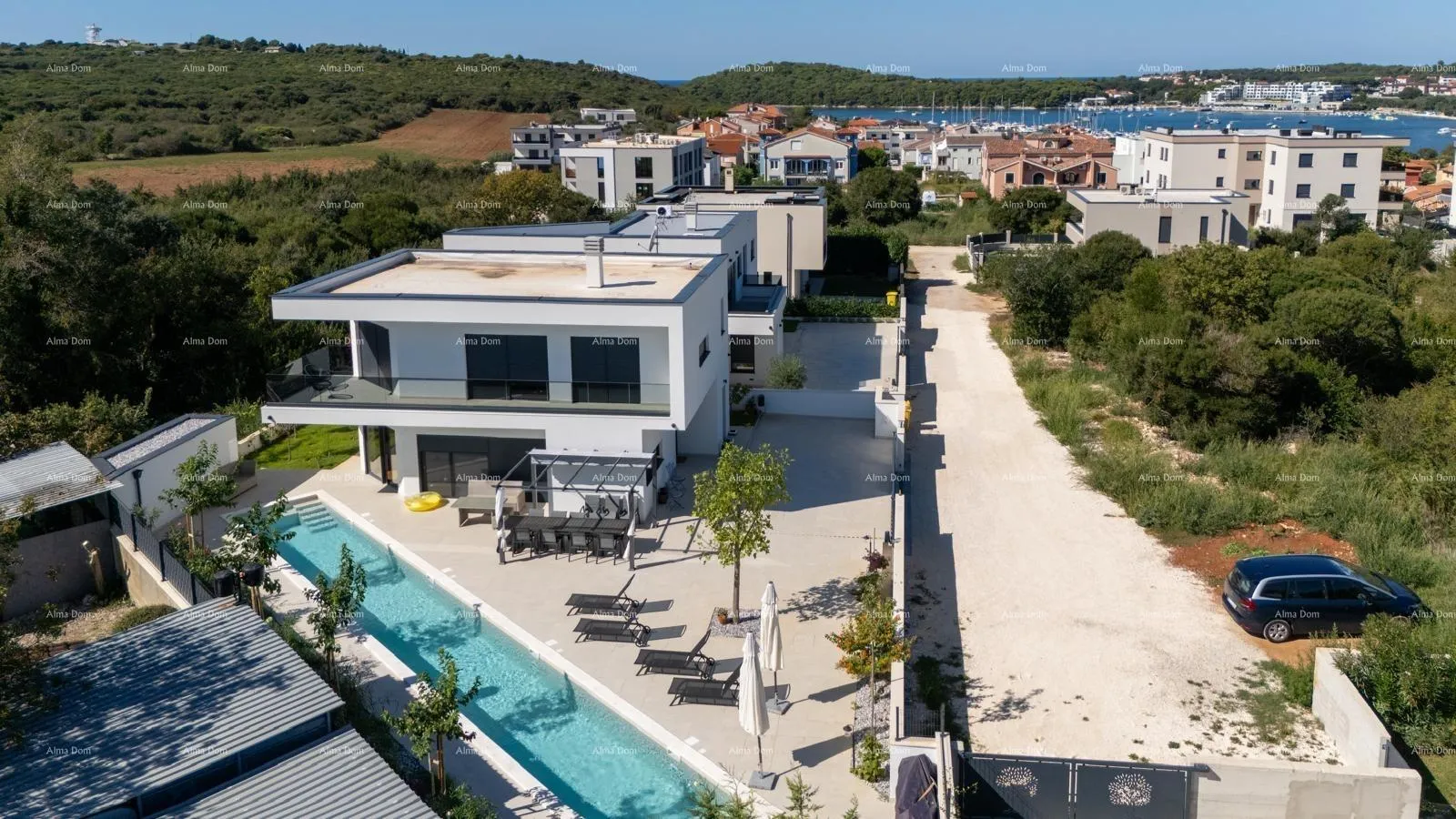 kuća prodaja - novoizgrađena, moderna i ekskluzivna vila s bazenom, volme, pula! - slika 2