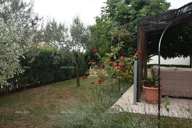 kuća prodaja lijepe, obiteljske, dupleks kuće s garažom, okolica poreča! - slika 3
