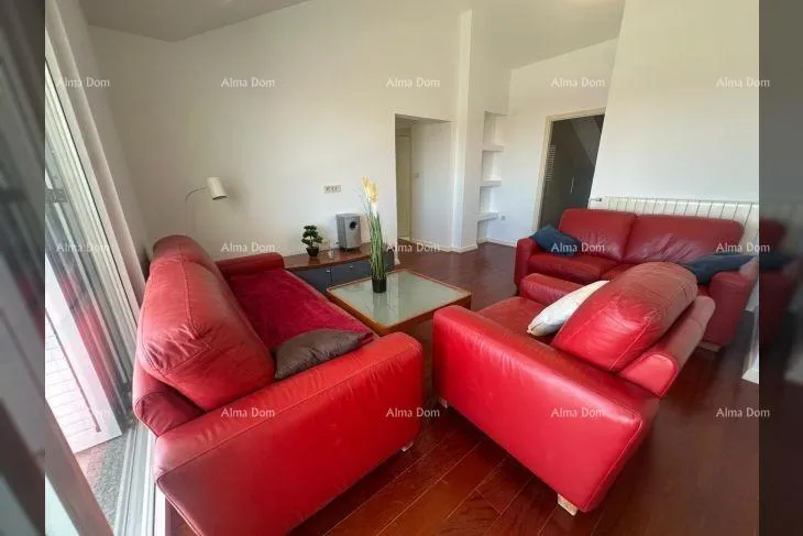 stan poreč – prostrani penthouse s velikom terasom i pogledom na more - slika 4