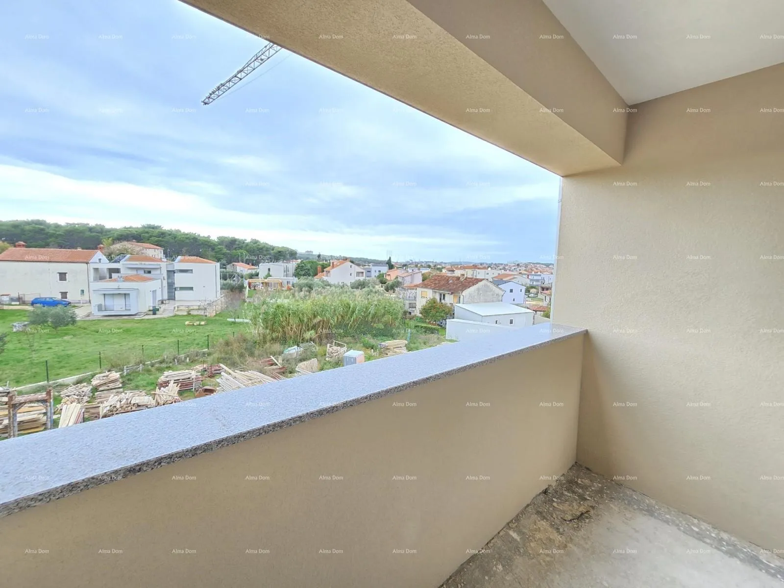 stan novogradnja! pula. valdebek. stan sa velikom terasom od cca 50 m2. - slika 2