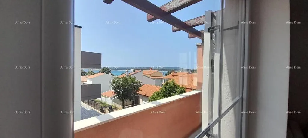 stan izvrsna prilika! nekretnina sa uporabnom dozvolom. ekskluzivna prodaja stana na top lokaciji s okućnicom i parkinim mjestom. pogled na more! pošesi, medulin!! - slika 2