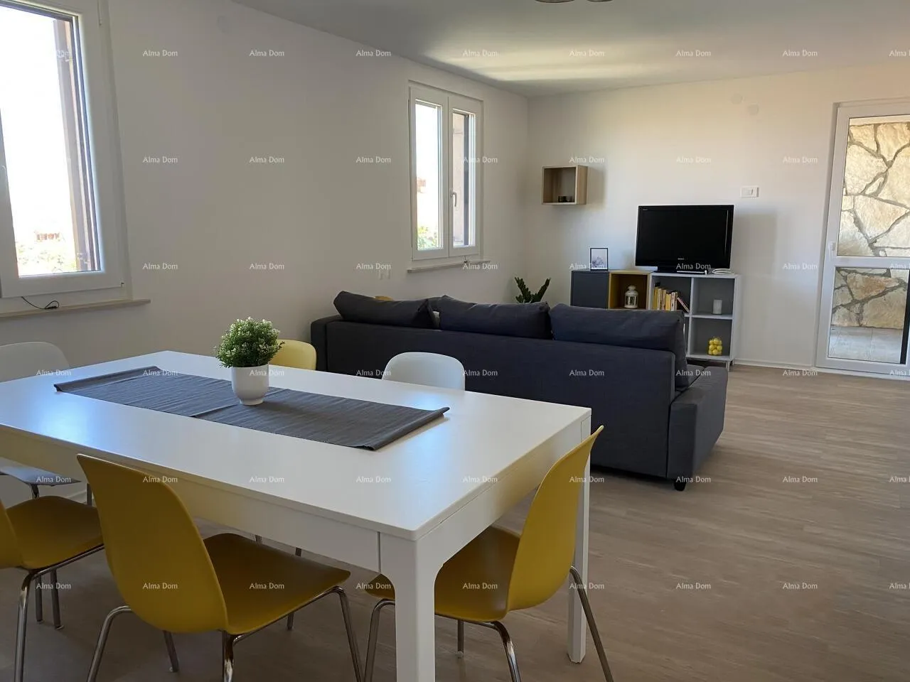 kuća umag, crveni vrh, kuća s tri odvojena apartmana - slika 3