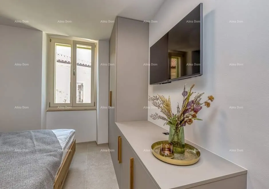 kuća prodaja prelijepe apartmanske kuće sa tri apartmana u centru, vrsar! - slika 16