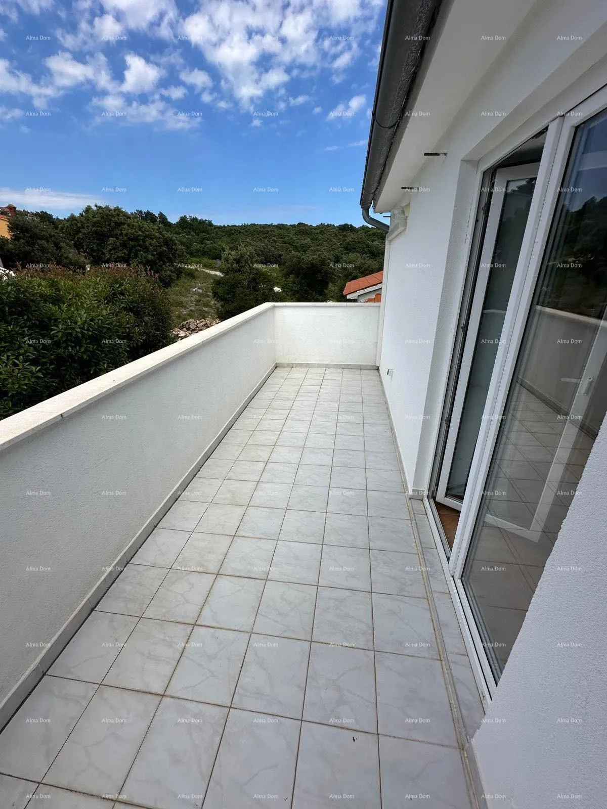 stan stan – duga uvala, 40 m² + terase! - slika 2