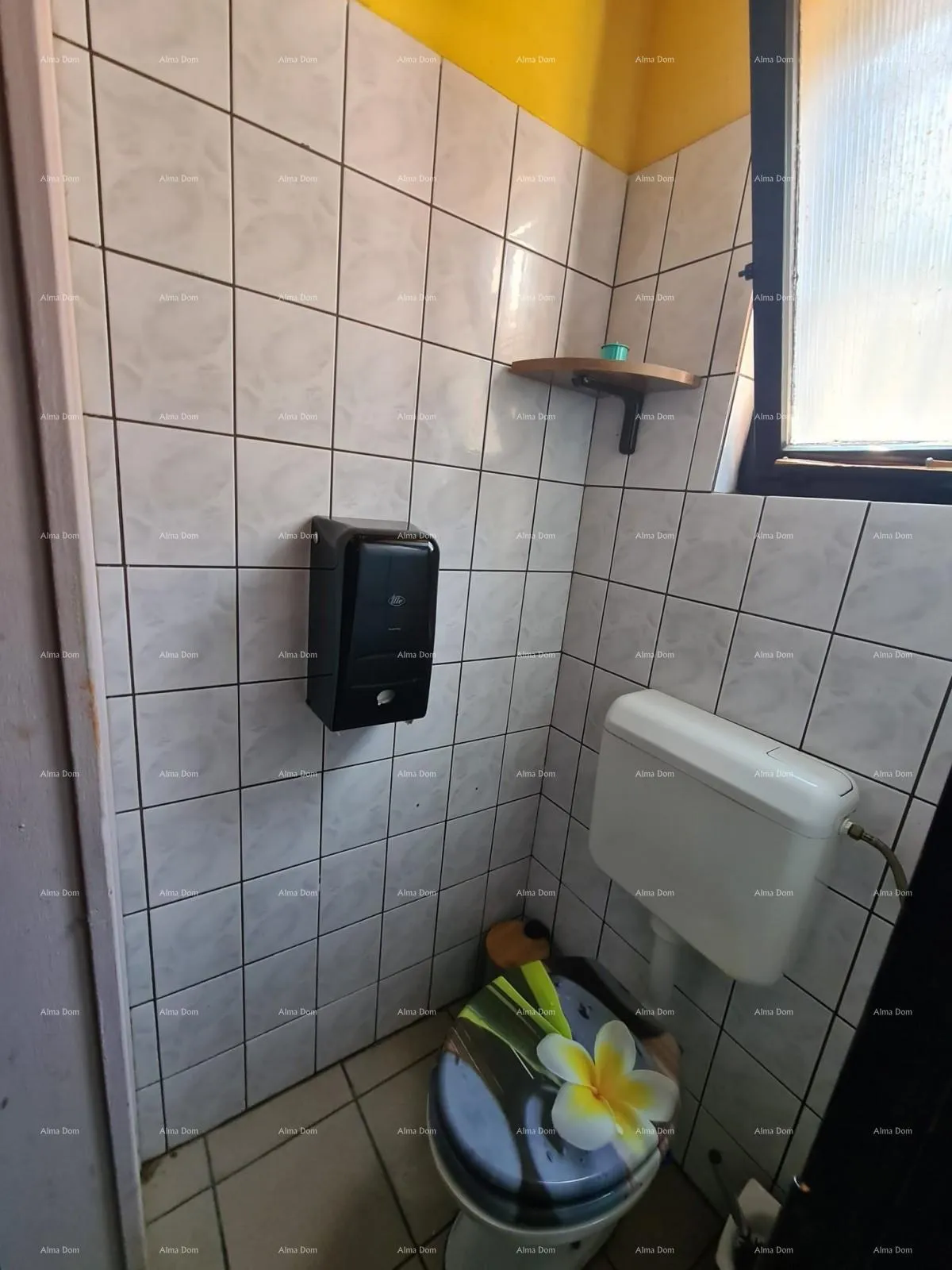 poslovni prostor na prodaju – poslovni prostor u strogom centru pule (tržnica) - slika 12