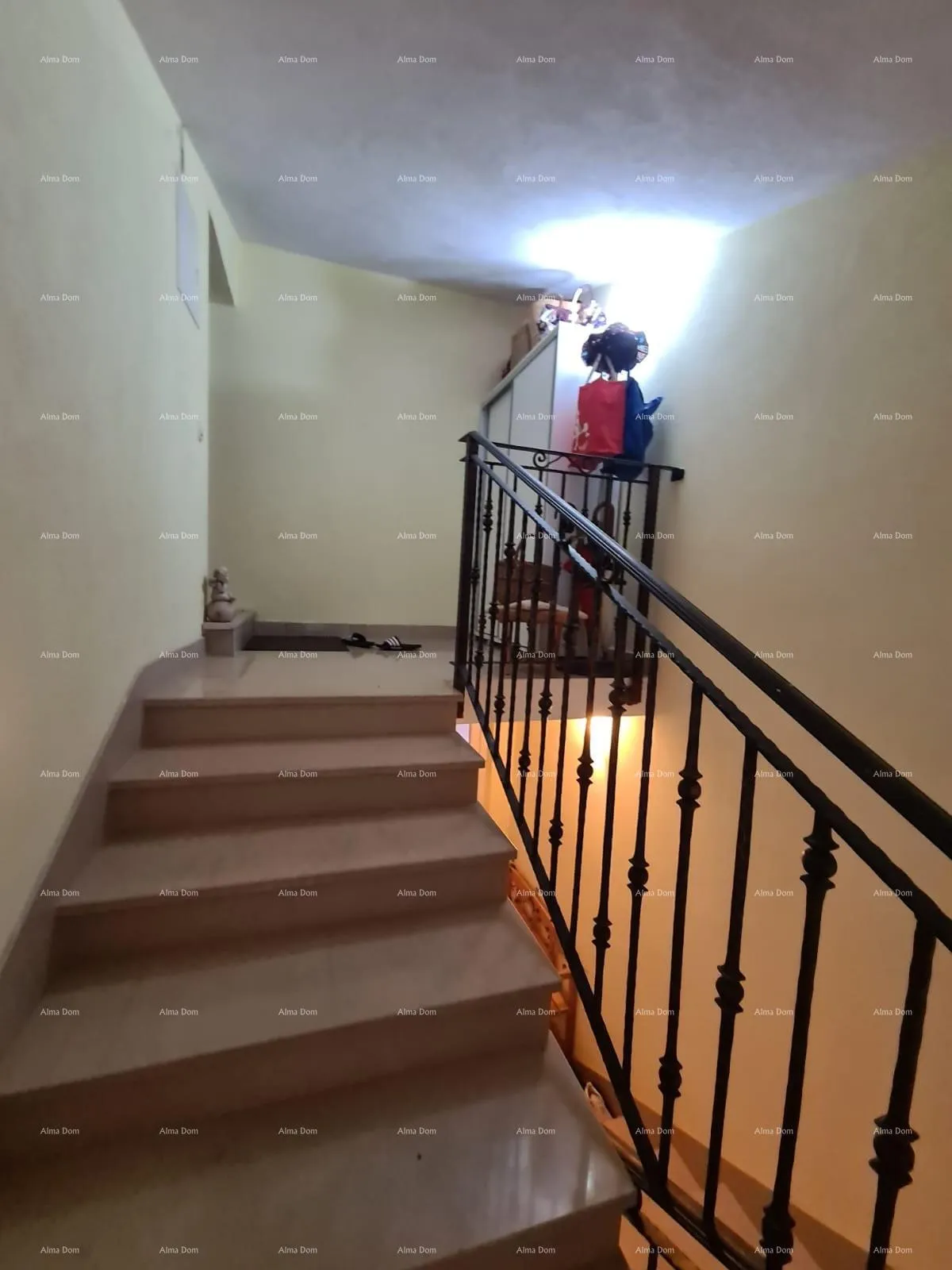 kuća ližnjan – apartmanska kuća s bazenom, 460 m². - slika 15