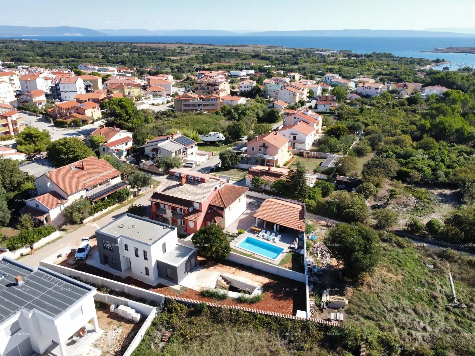 kuća ližnjan – apartmanska kuća s bazenom, 460 m². - slika 10