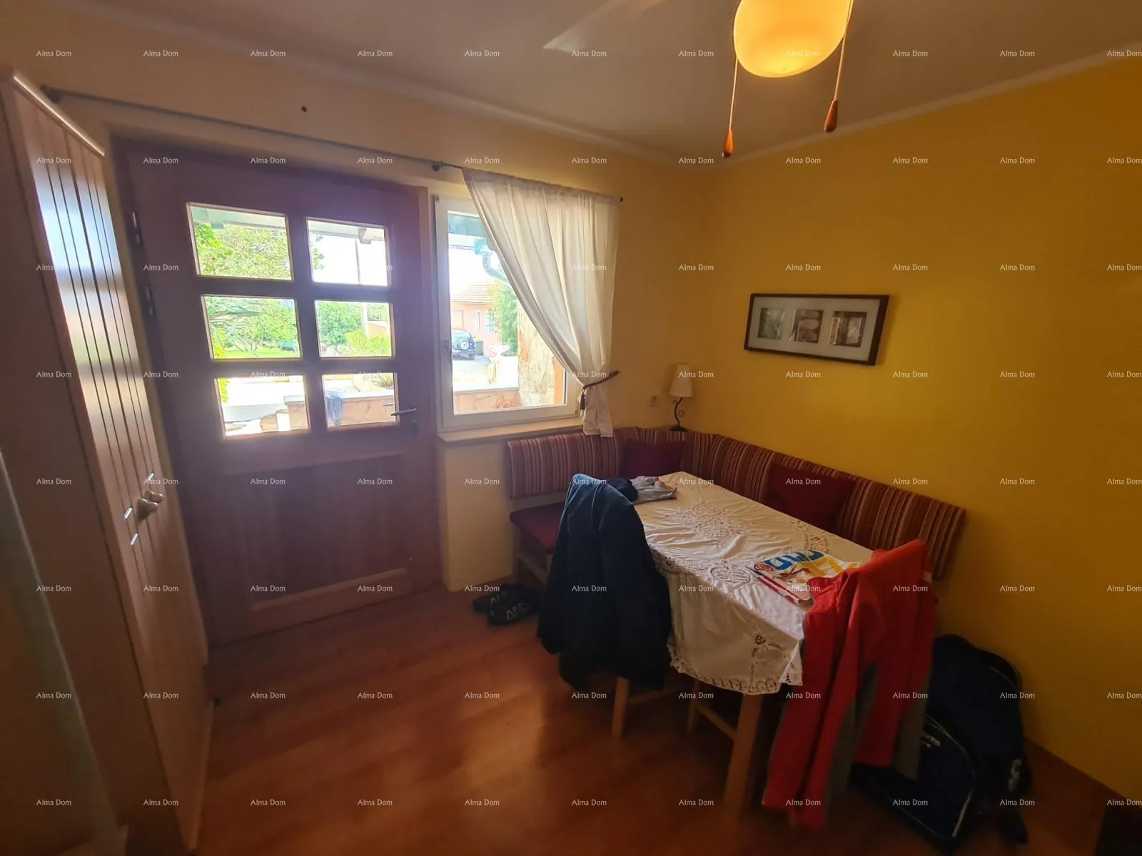kuća kuća s bazenom i velikom okućnicom! blizina mjesta marčane. - slika 9