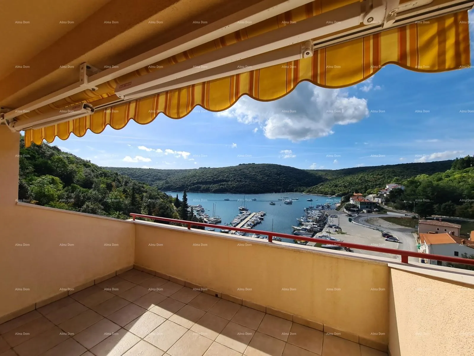 stan apartman sa otvorenim pogledom na uvalu i more. - slika 19