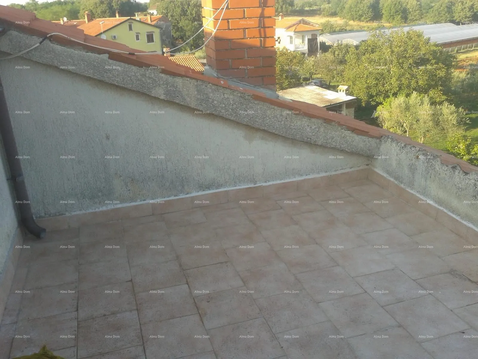 kuća prodaje se kuća sa šumom u kašteliru - slika 6