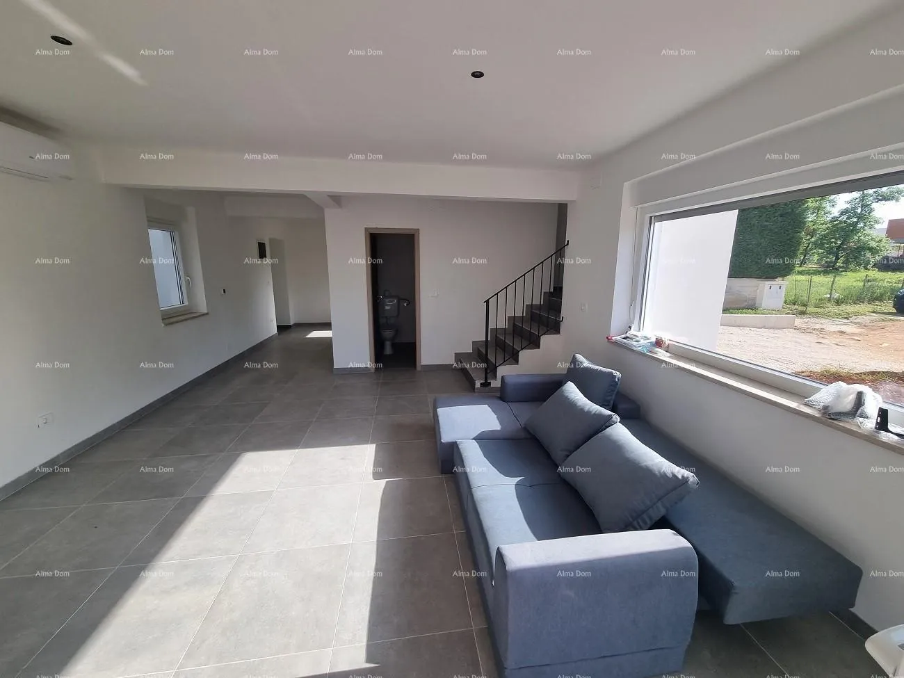 kuća moderna duplex kuća s krovnom terasom i panoramskim pogledom na more - slika 12