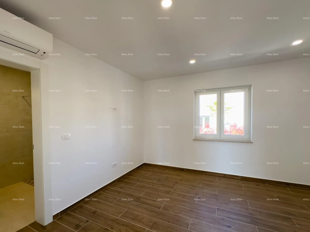 kuća prekrasna vila u mediteranskom stilu, umag. manji kompleks sa vilama , blizina novog luksuznog kompleksa petram resorta. - slika 31