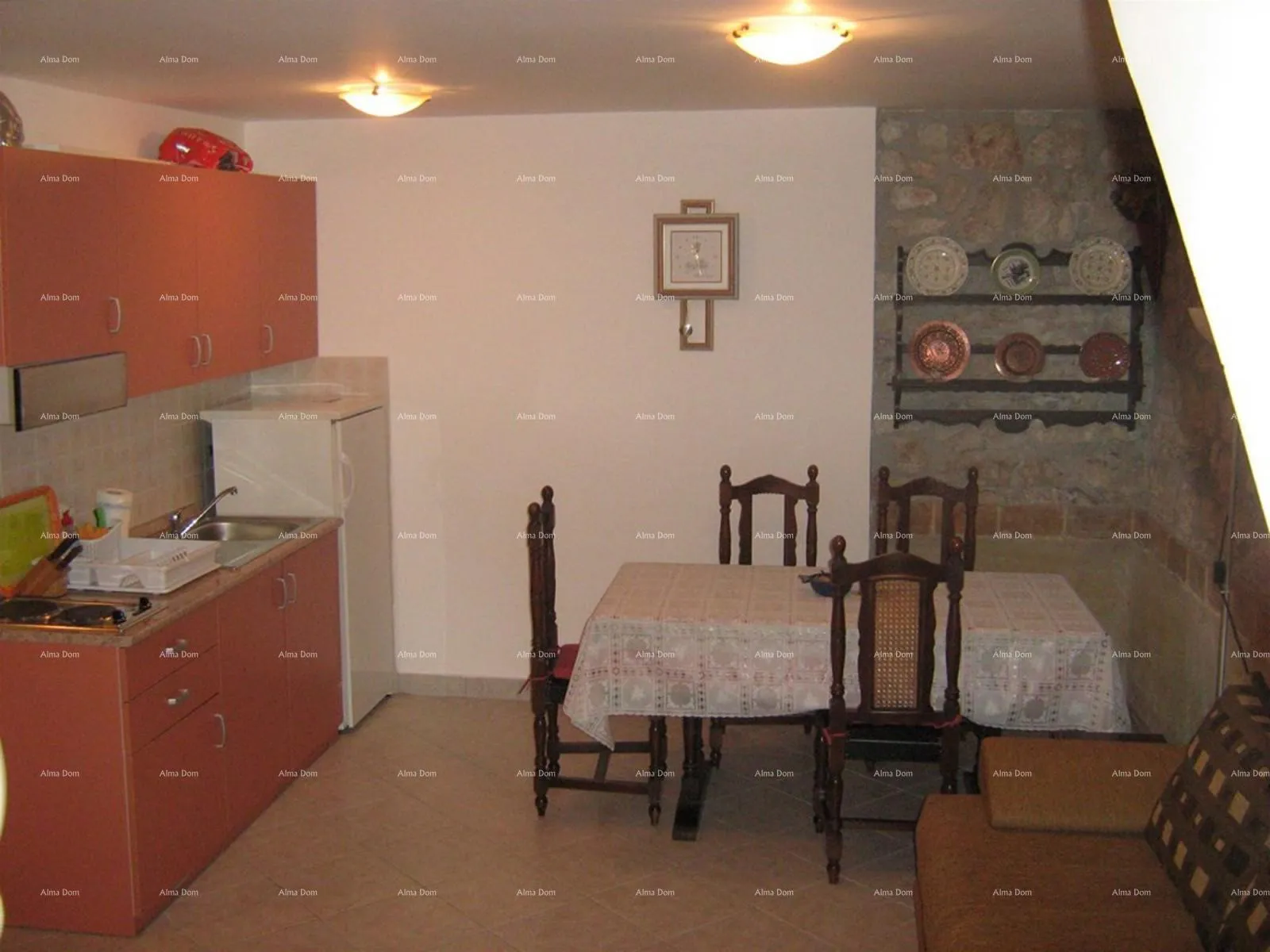 kuća apartmanska kuća u centru vrsara – 200 m od mora - slika 2