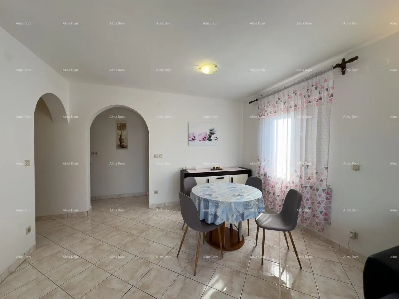 kuća prodajemo kuću sa sedam apartmana na velikoj okućnici sa bazenom i garažom. banjole - slika 20