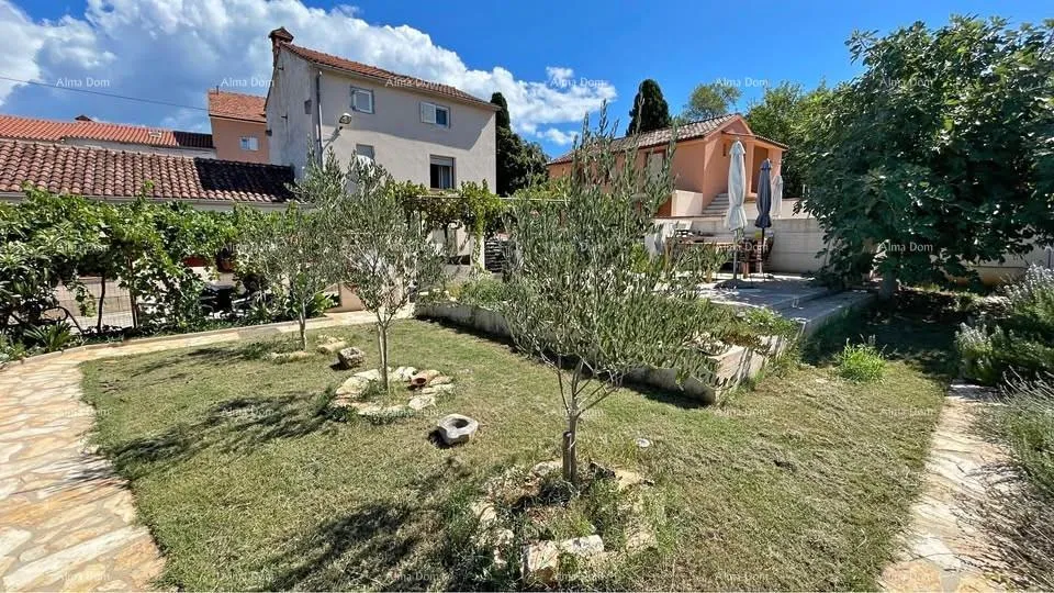 kuća prodaja- dvije kuće na odličnoj lokaciji s pogledom na more – medulin, vinkuran! - slika 5