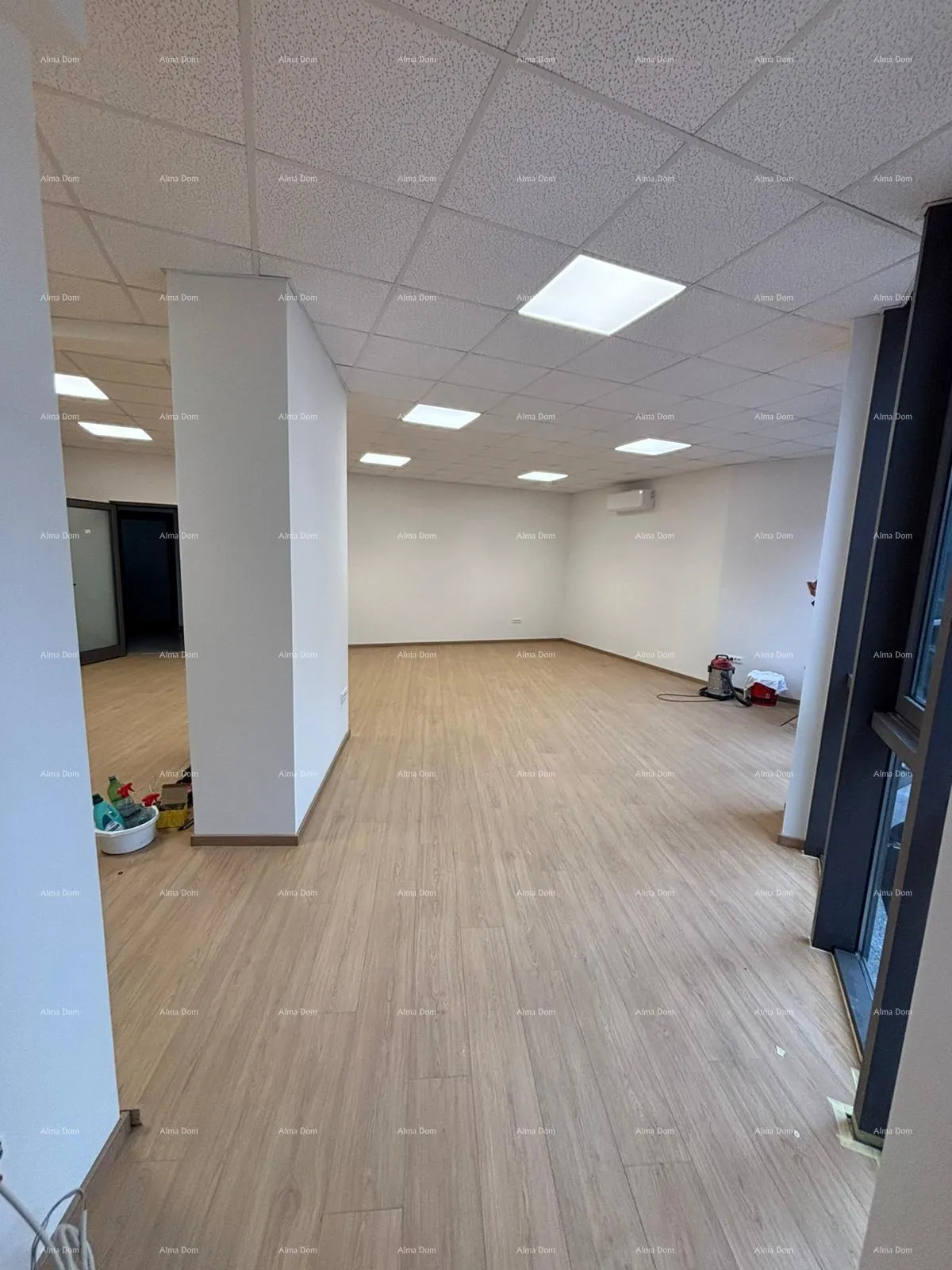 poslovni prostor novo uređeni poslovni prostor u centru pule! - slika 2