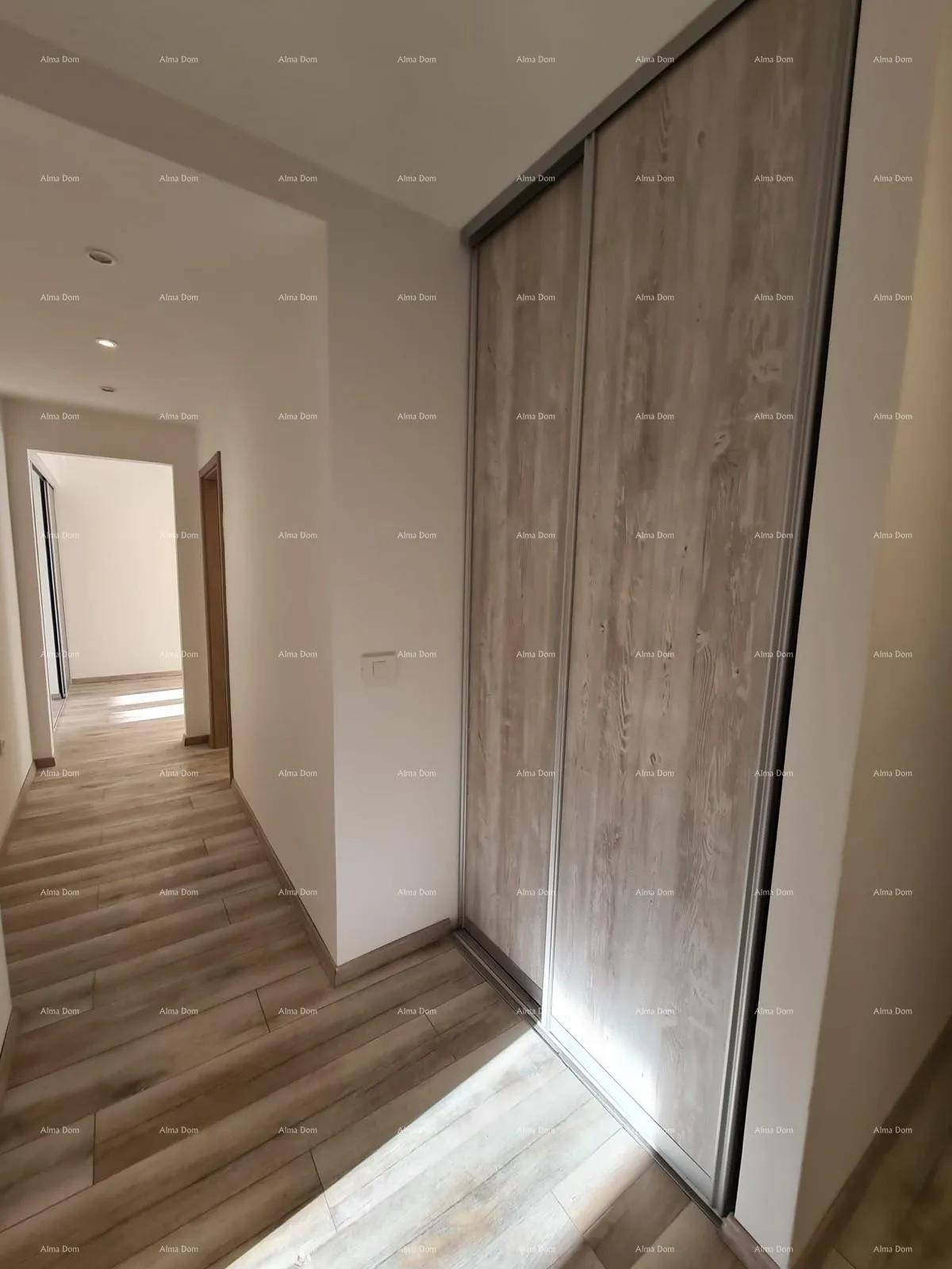 stan pula – renoviran dvosobni stan u centru, 72,83 m². stan se nalazi na glavnoj tržnici. - slika 9