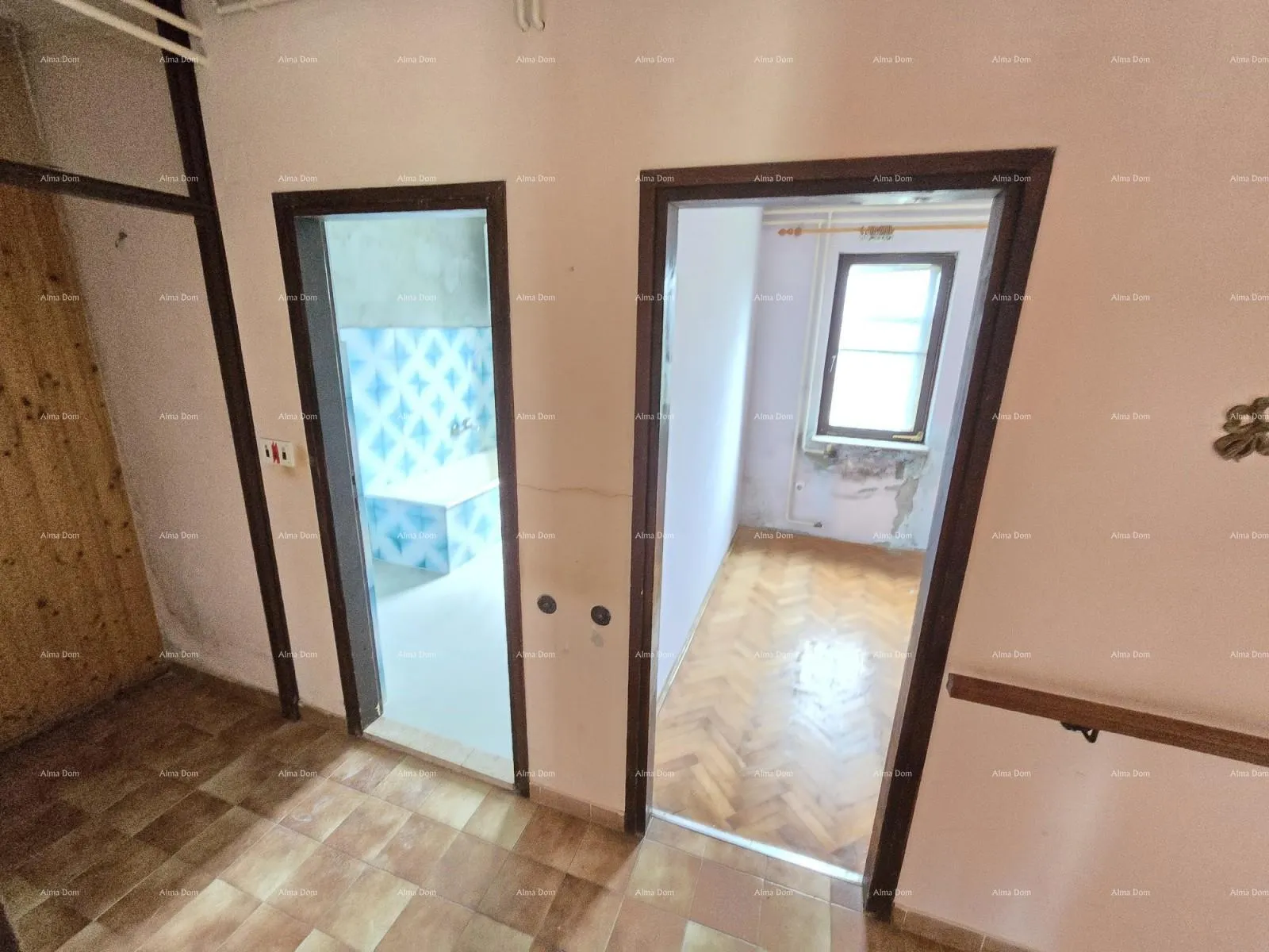 kuća prostrana kuća u blizini pule ! dva stana- 2500 m² zemljišta! - slika 4