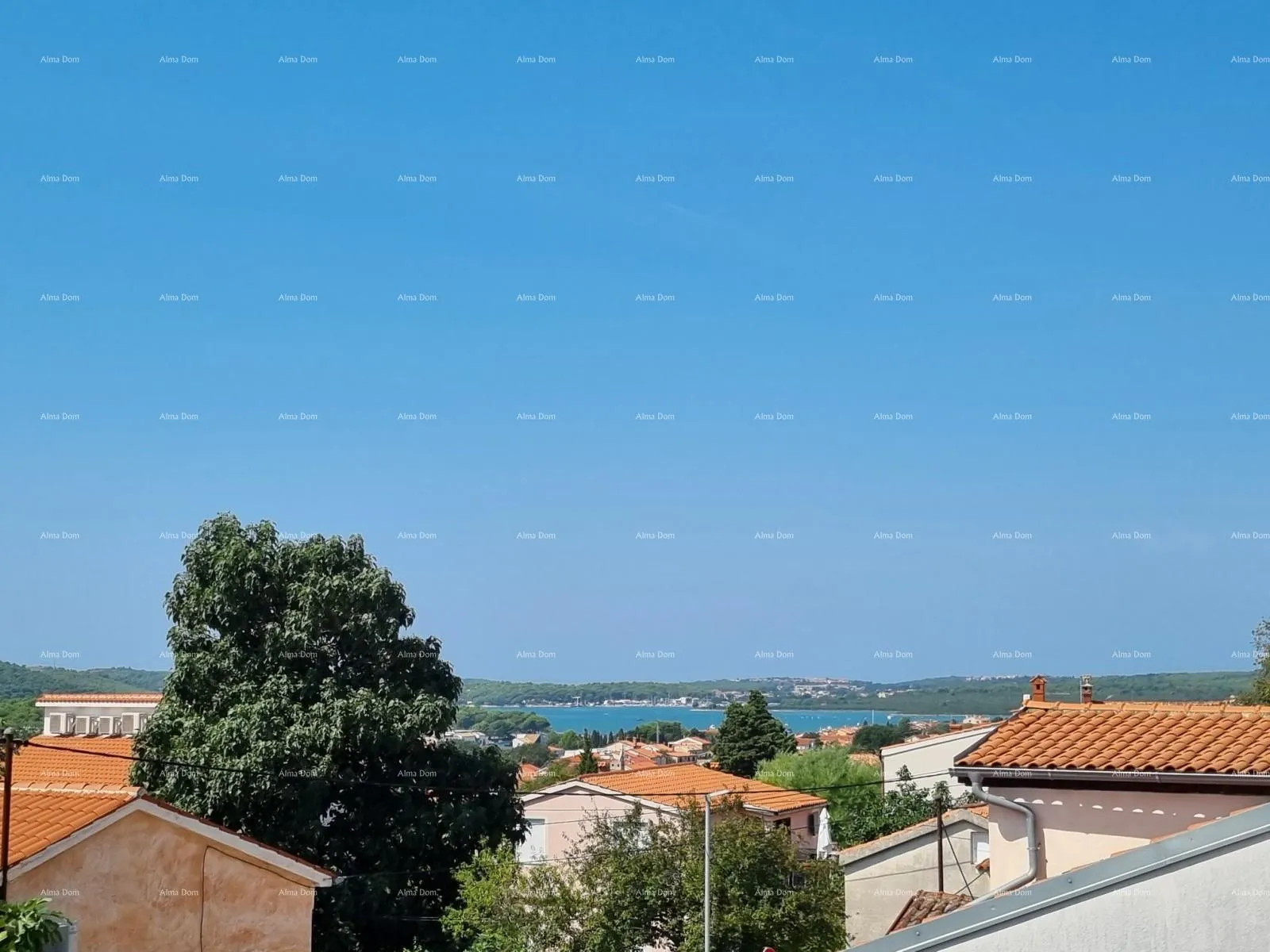 kuća medulin! kuća s 4 stana ! - slika 37