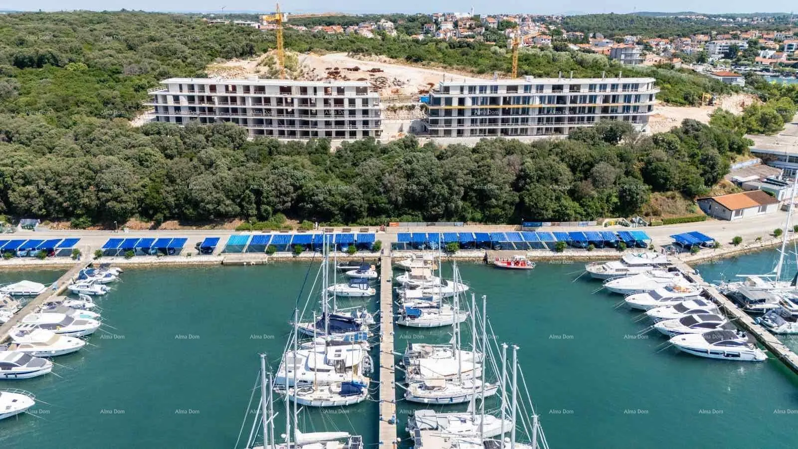 stan prodaja modernih stanova u eksluzivnoj zgradi sa pogledom na marinu, pula! - slika 1
