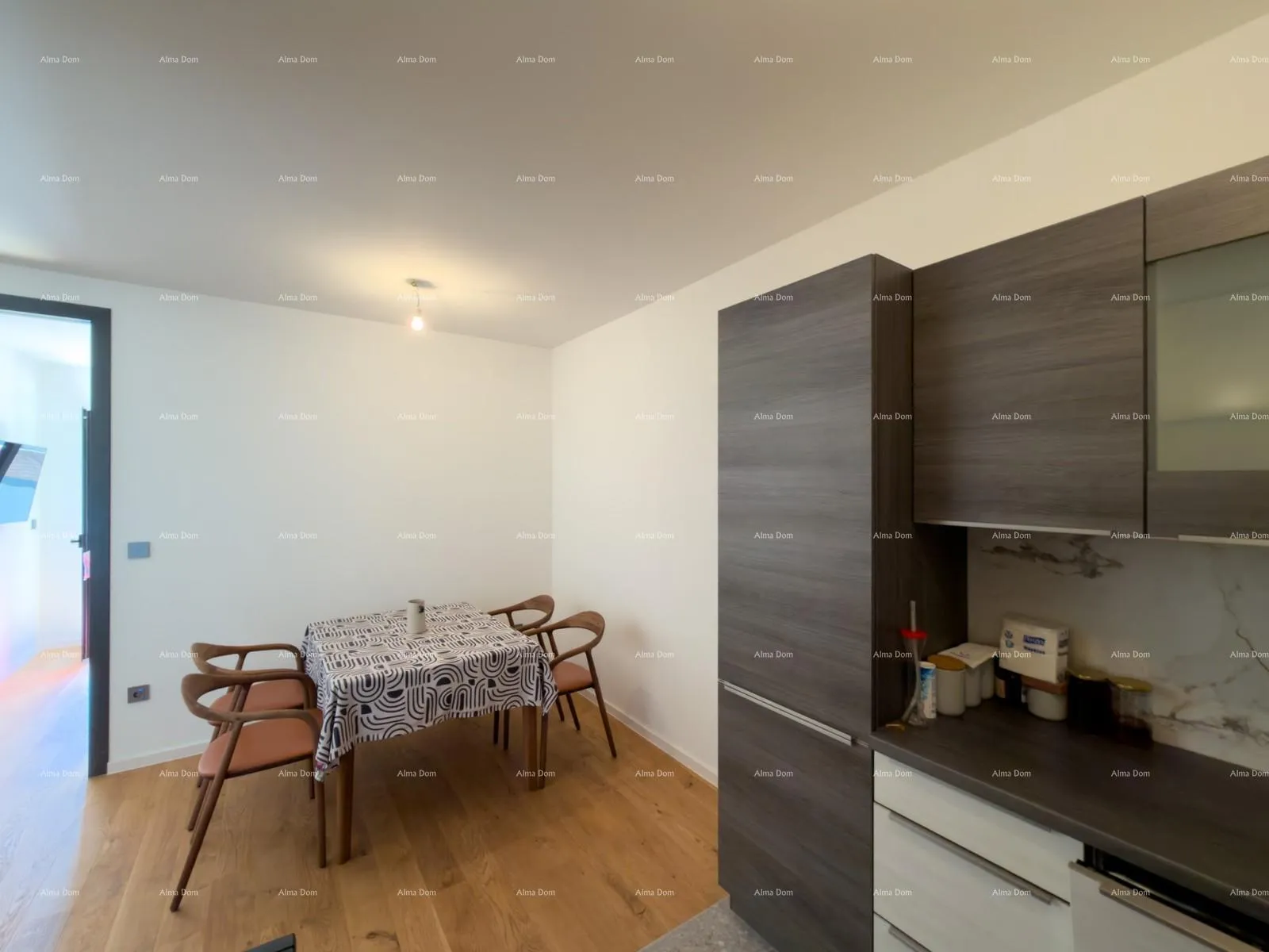 stan prodaja- luksuzni stan u neposrednoj blizni centra- smart home sustav, pula! - slika 9