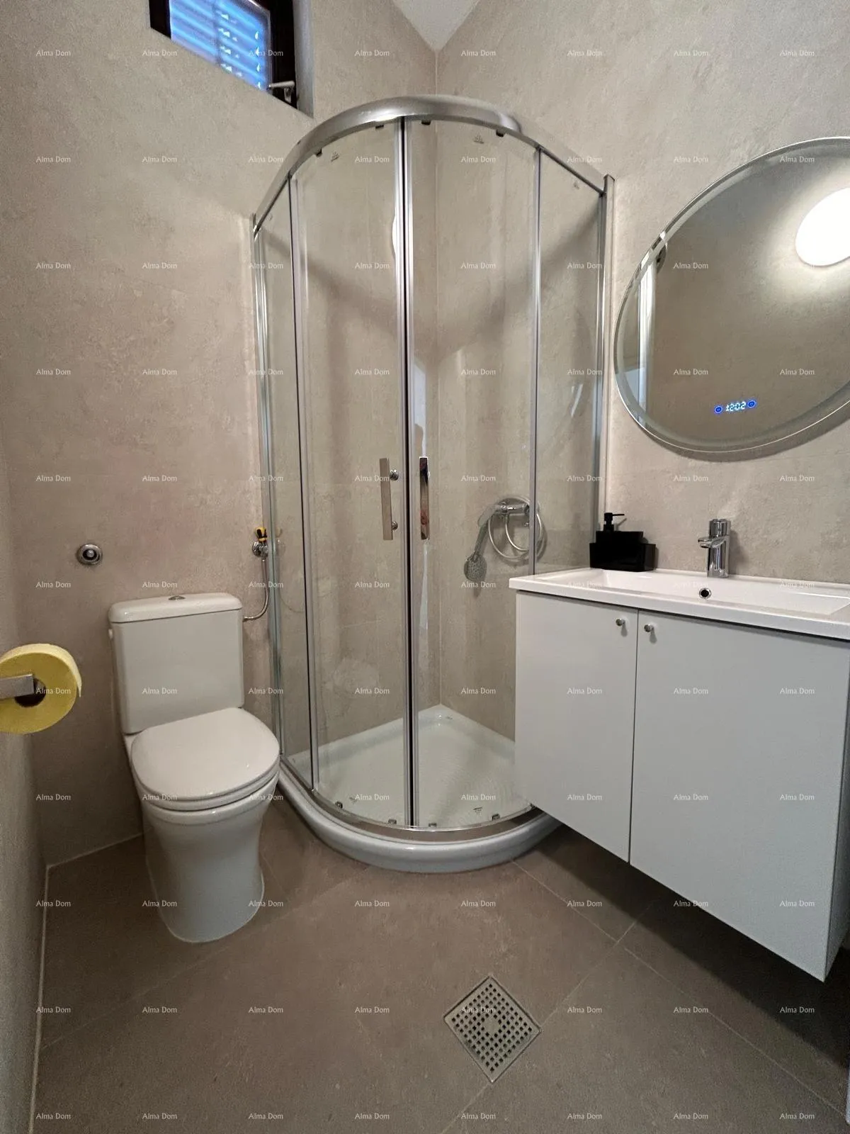 stan dvosoban stan s pogledom odmah do mora - slika 10