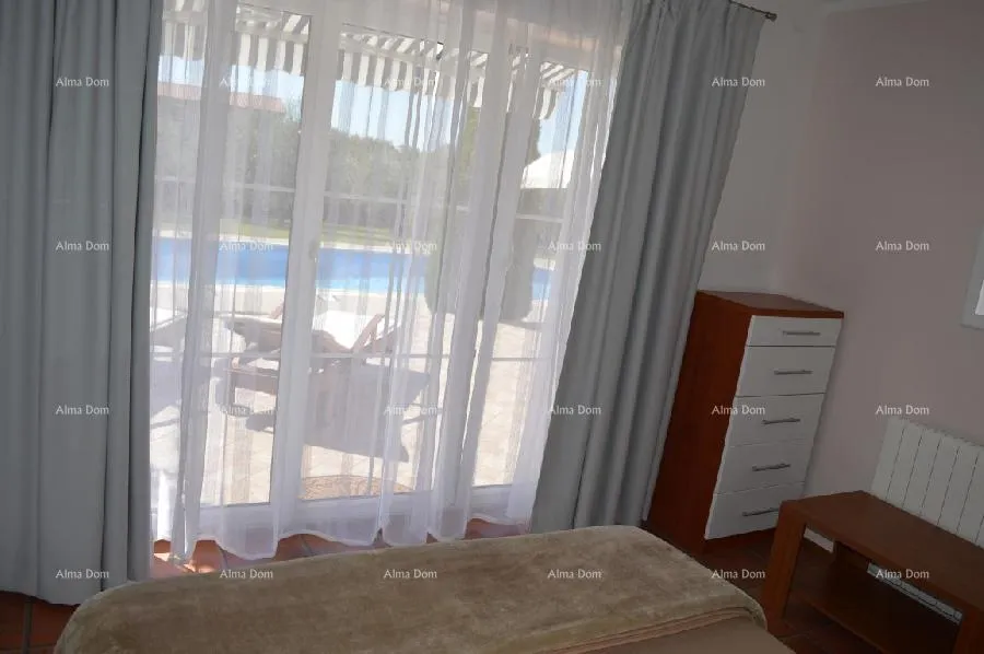 kuća prekrasna kuća sa bazenom! poreč - slika 12