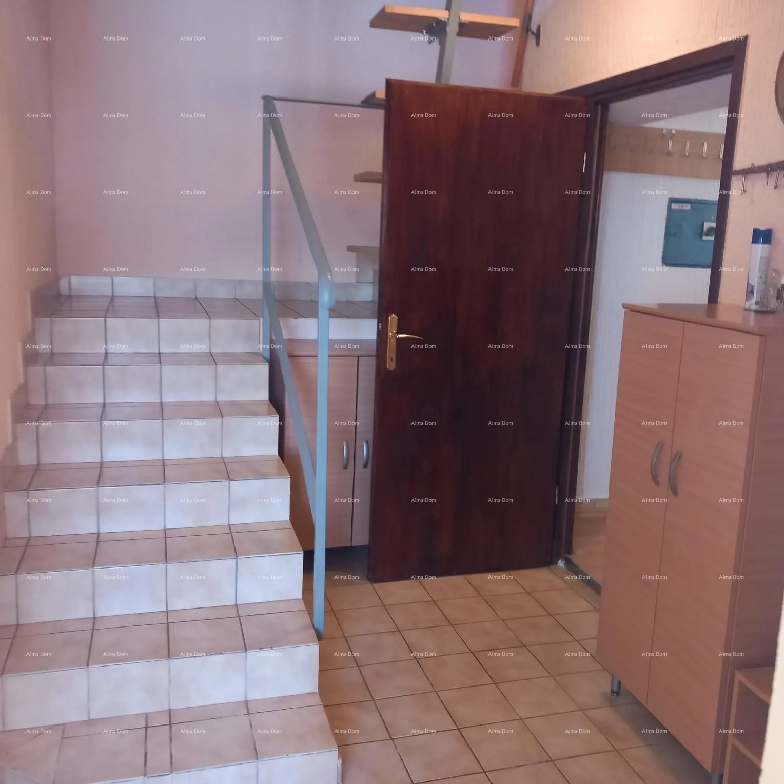 kuća prodaja kuće s dvorištem i parkirnim mjestima, pula! - slika 9
