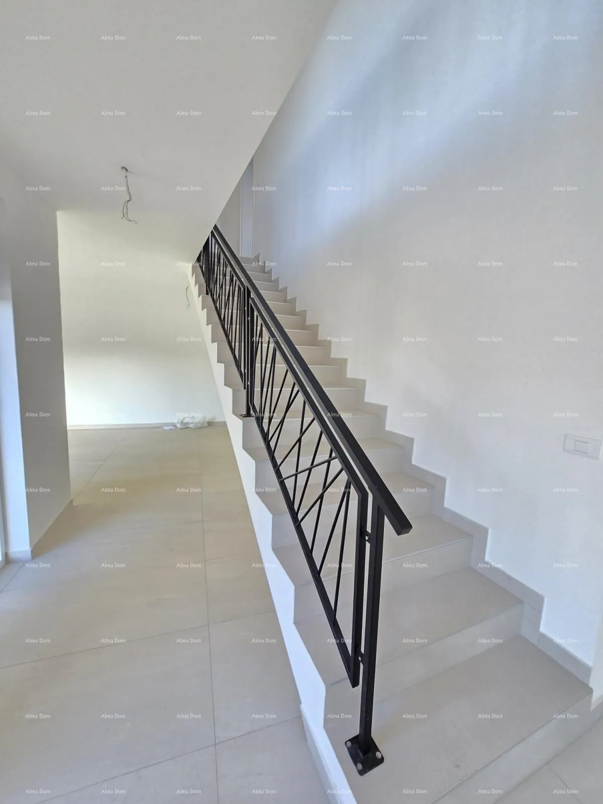 kuća odlična lokacija, 1 km do centra medulina. prodaje se nova kuća sa bazenom na odličnoj lokaciji, blizu mora! - slika 35