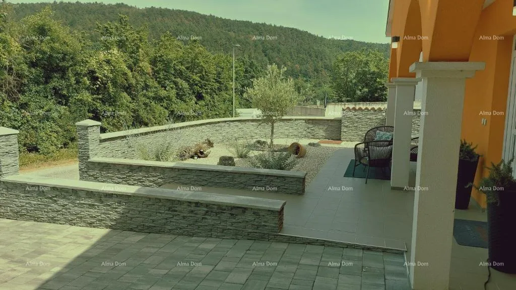 kuća kuća s prekrasnim pogledom na planine, terasa, vrt, roštilj i privatni parking. - slika 23