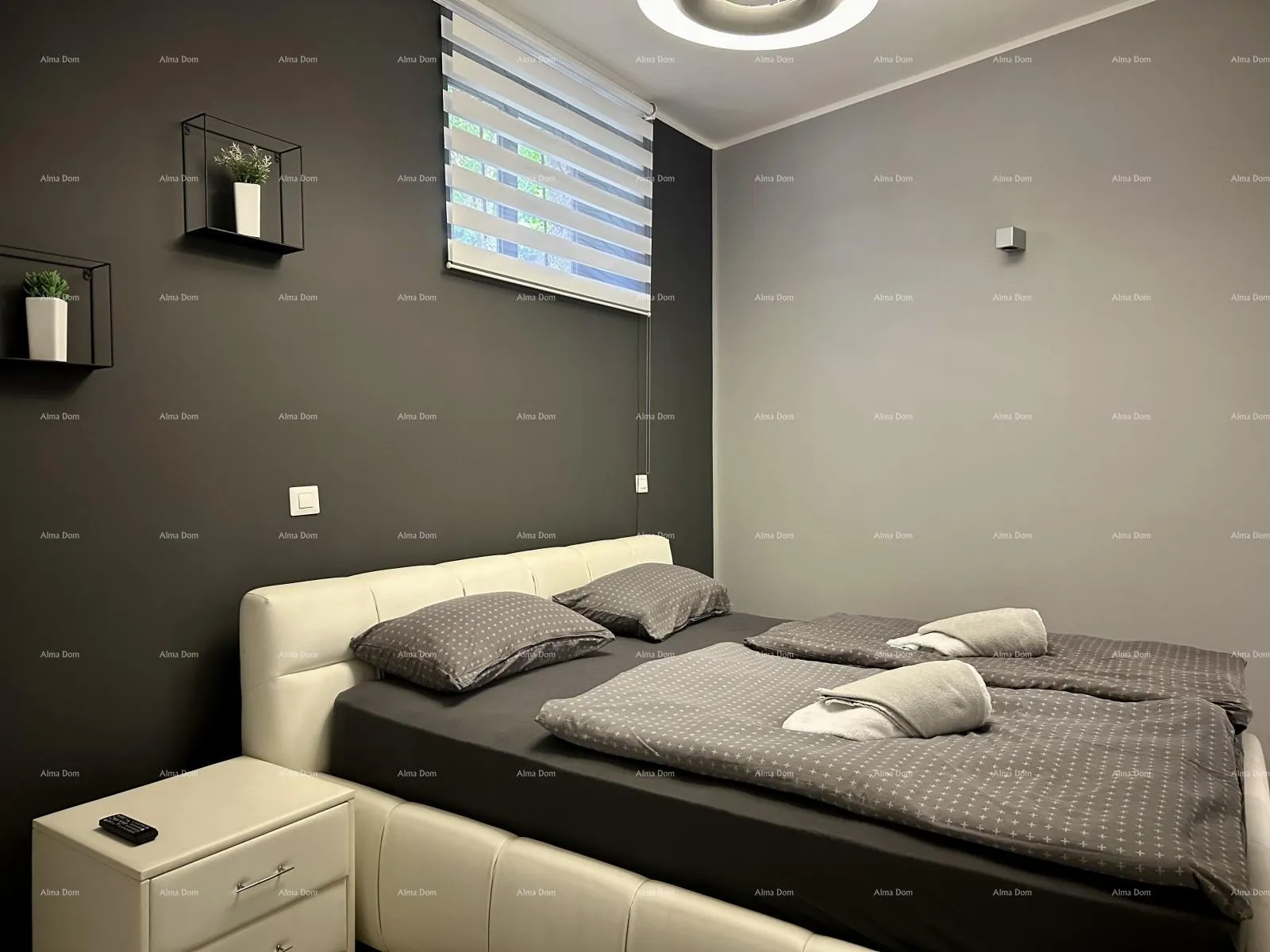 kuća prelijepa kuća s tri etažirana apartmana u staroj jezgri grada, poreč! - slika 21