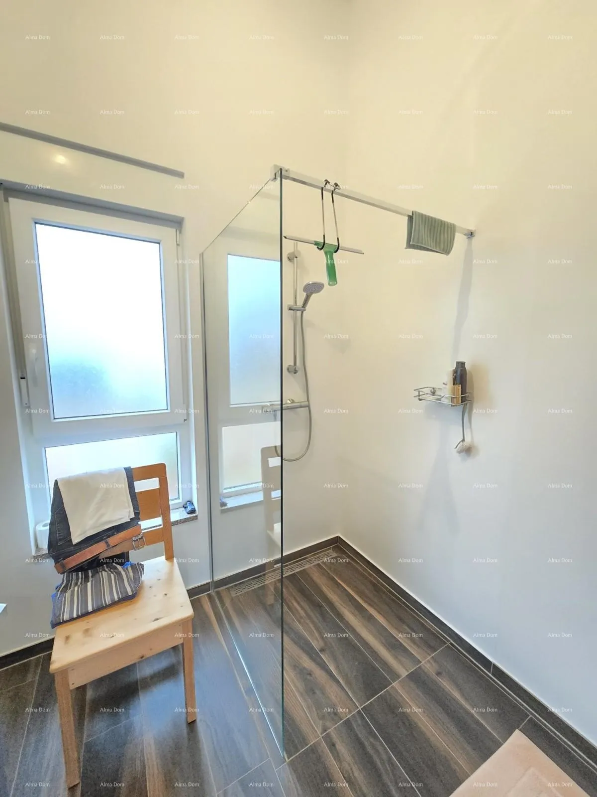 kuća samostojeća prizemnica s bazenom! sa velikom okućnicom od 2000 m2. - slika 18