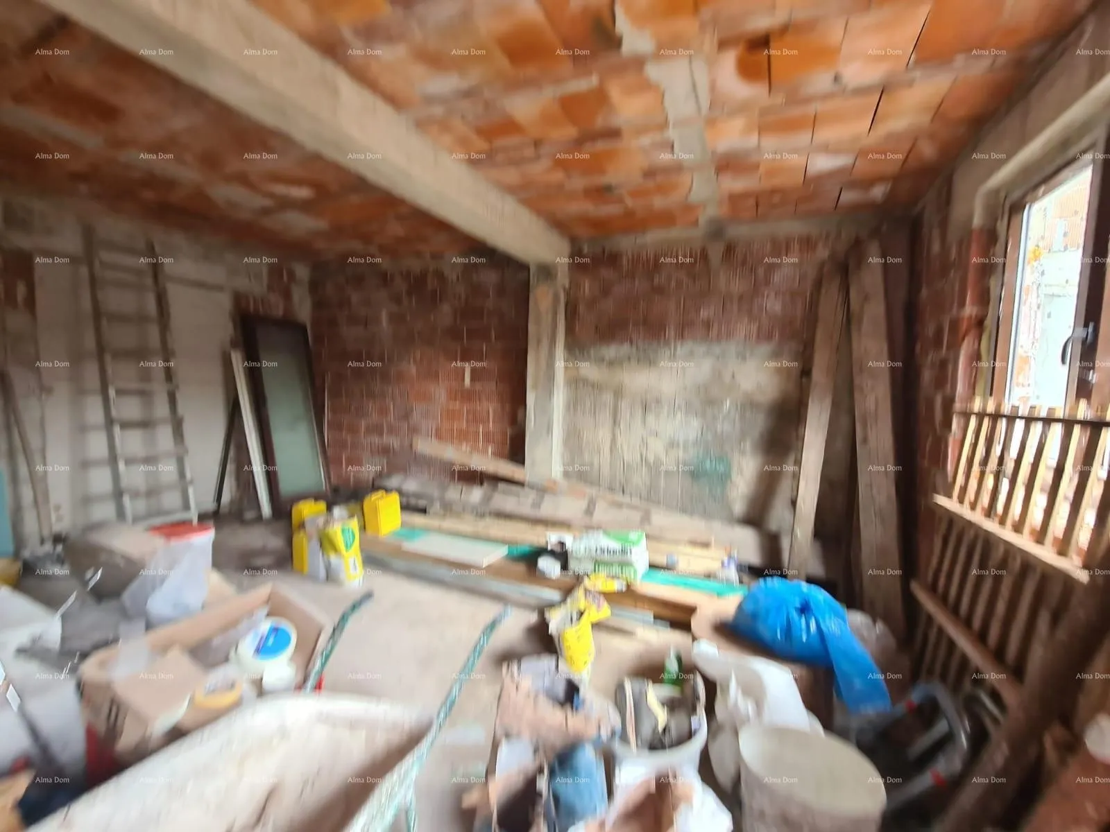 kuća prodaje se kuća s konobom u fazi renovacije, krnica! - slika 9