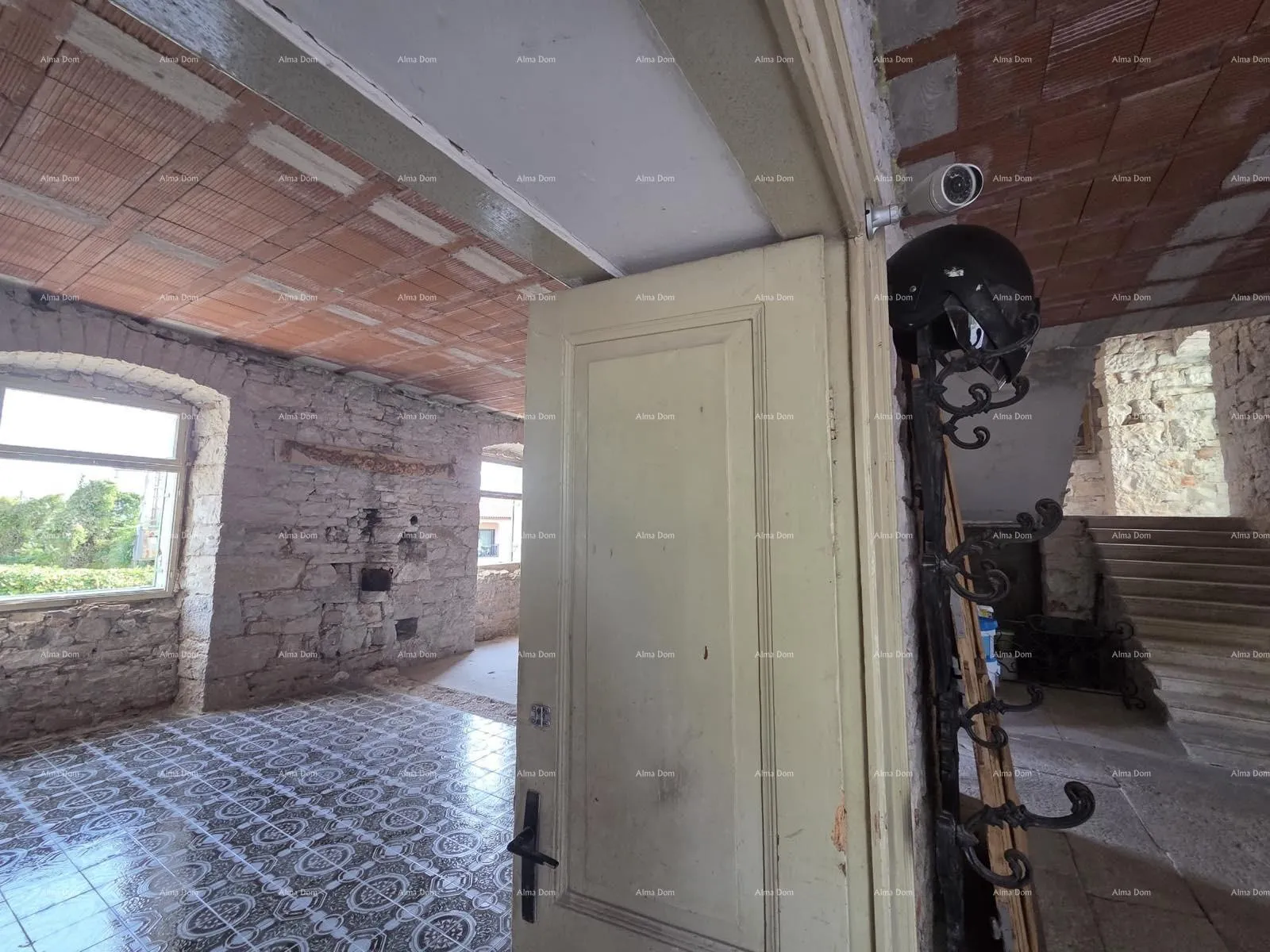 kuća kuća u mutvoranu – 300+ m² i zemljište 2.980 m² - slika 5