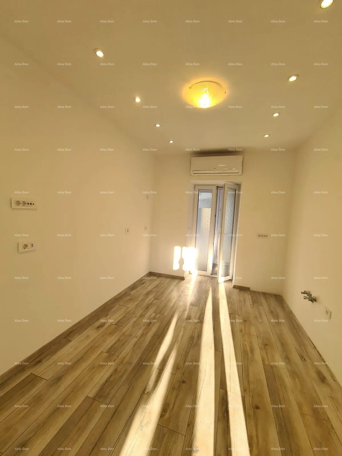 stan pula – renoviran dvosobni stan u centru, 72,83 m². stan se nalazi na glavnoj tržnici. - slika 4