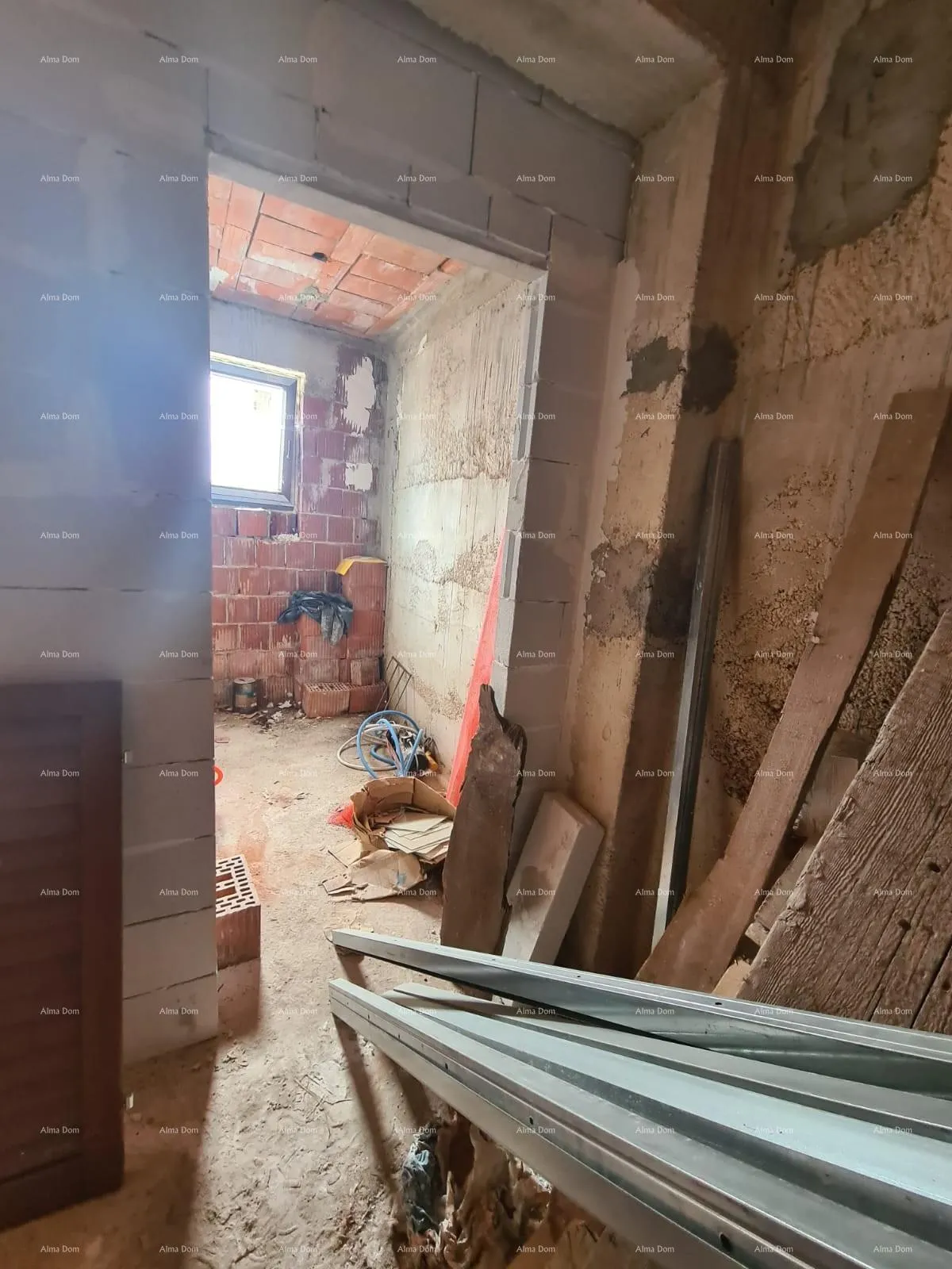 kuća prodaje se kuća s konobom u fazi renovacije, krnica! - slika 11