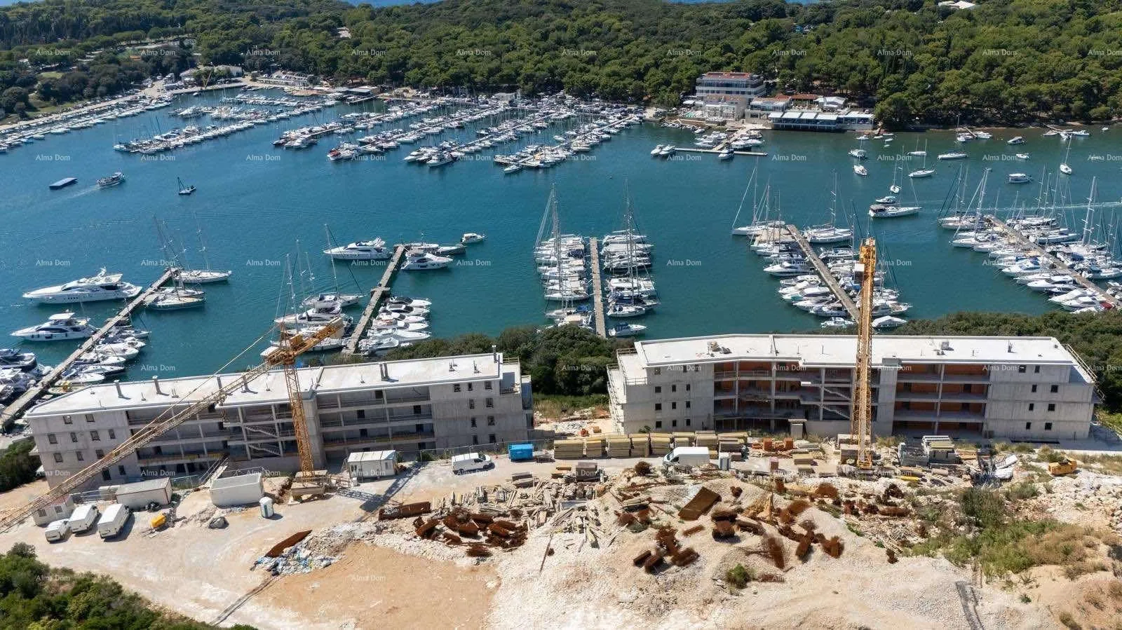 stan prodaja modernih stanova u ekskluzivnoj zgradi sa pogledom na marinu, pula! - slika 13
