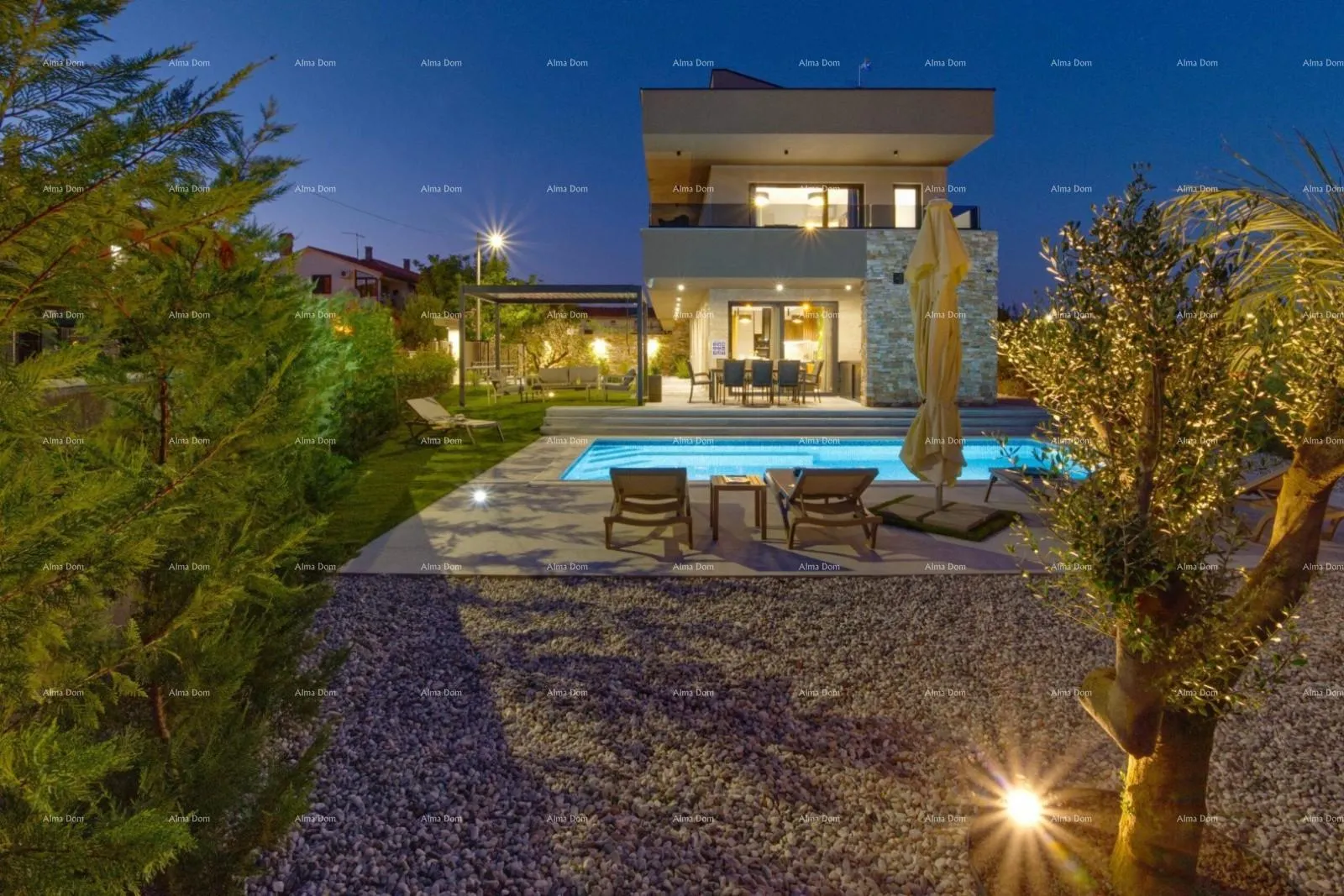 kuća moderna villa s bazenom i saunom, marčana! - slika 29