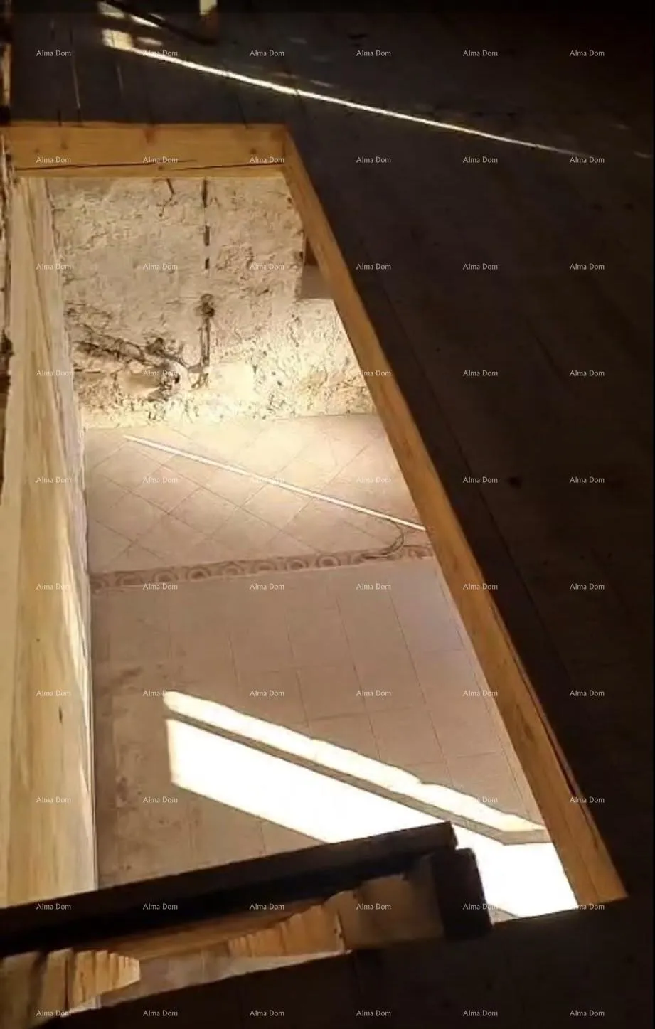 kuća na prodaju autentična istarska kamena kuća u blizini brtonigle. - slika 8