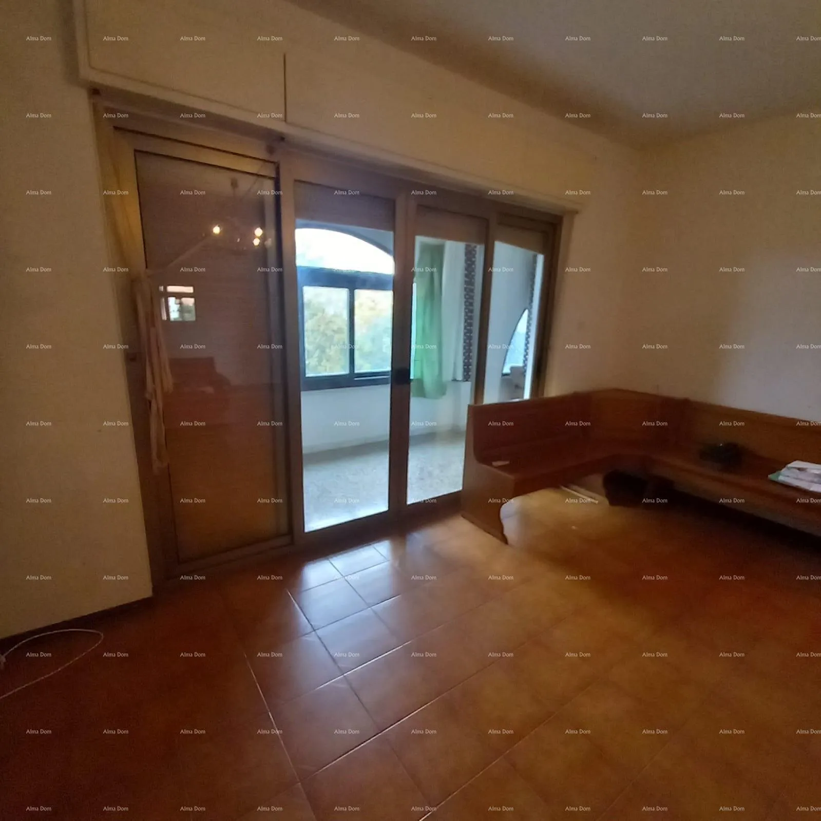 kuća prodaje se kuća sa tri stana, umag - slika 3