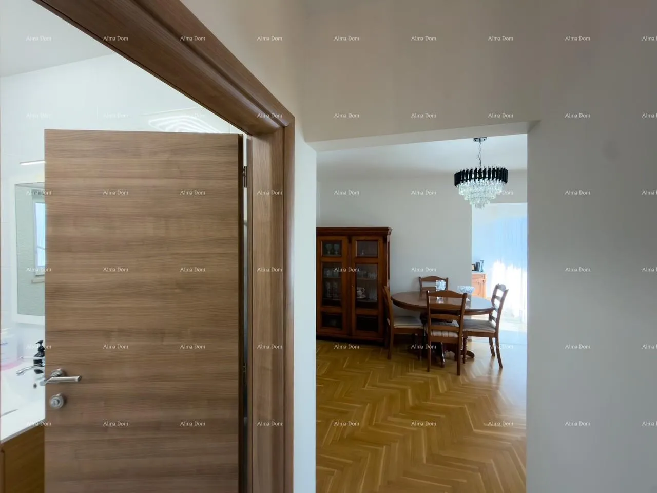 kuća ližnjan, uređena i kompletno namještena kuća sa garažom i konobom - slika 20