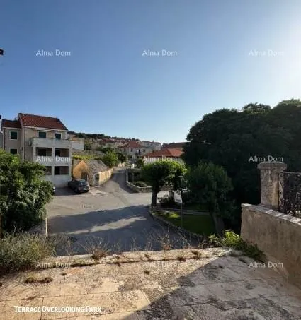 kuća kamena dalmatinska villa u staroj jezgri- idealna investicijska prilika- supetar! - slika 13