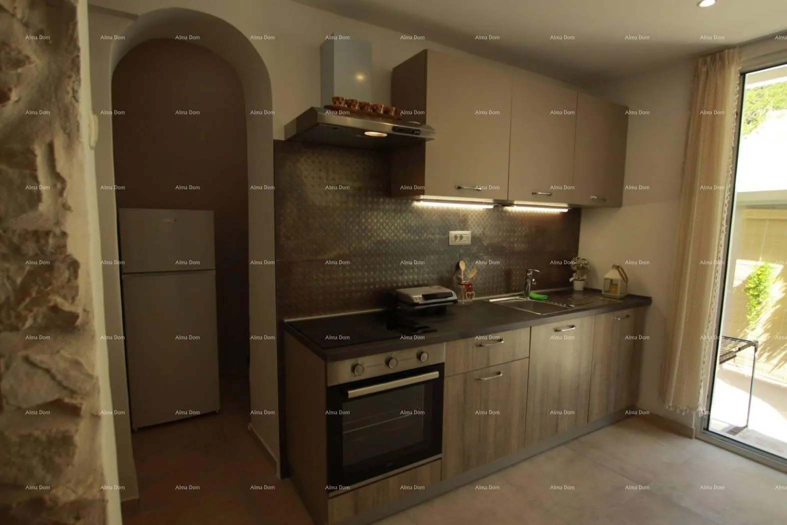 stan stan u centru pule, 79 m² - slika 2