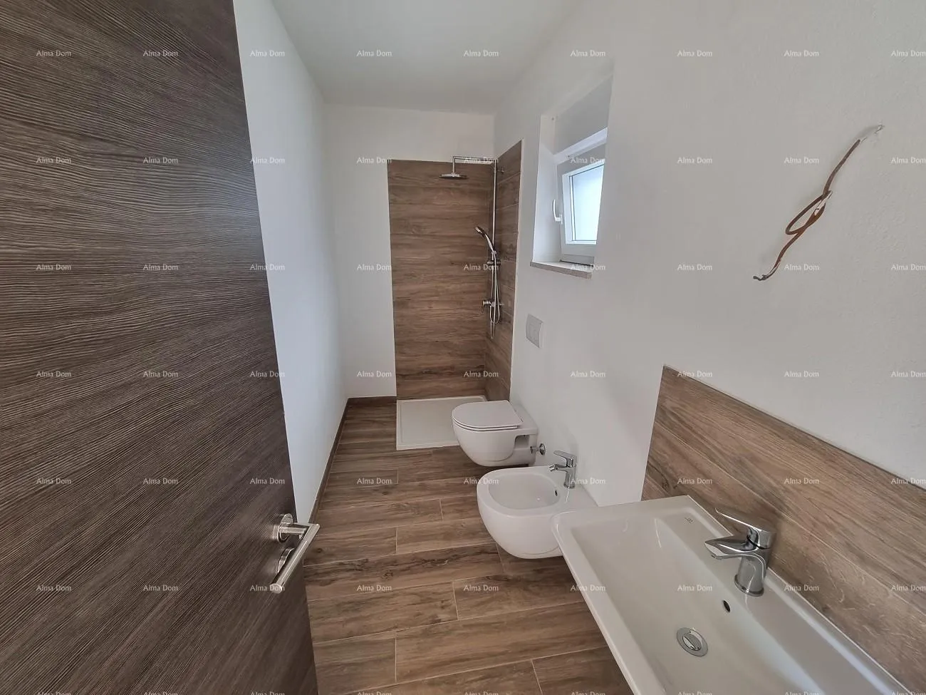 kuća moderna duplex kuća s krovnom terasom i panoramskim pogledom na more - slika 17