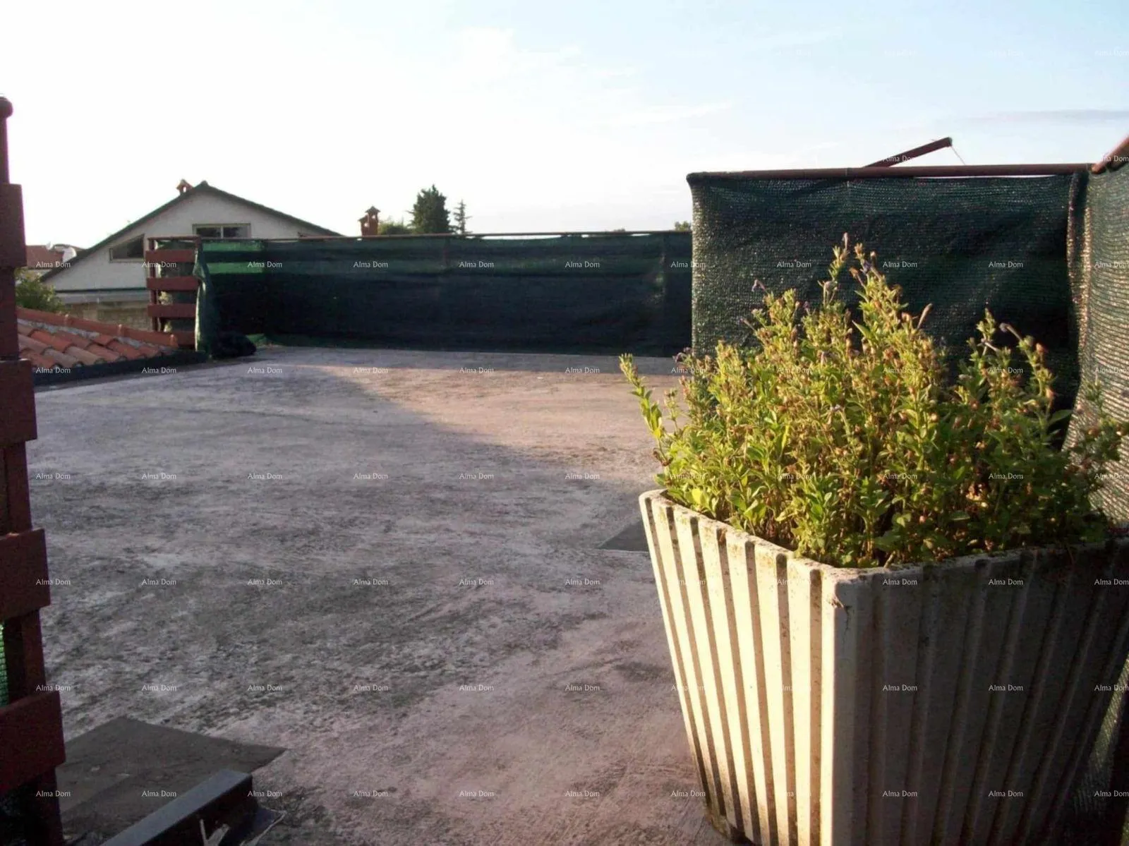 kuća prodaje se kuća sa tri stana, umag - slika 24