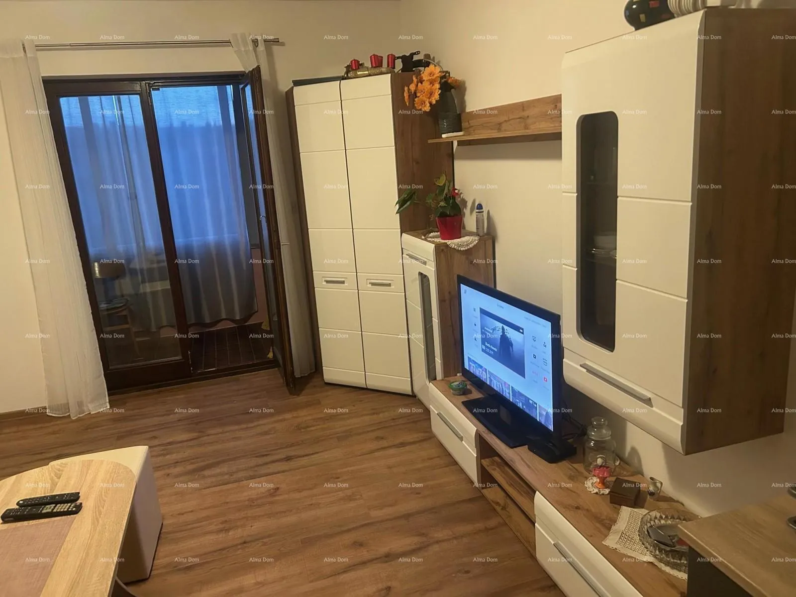 stan umag, namještena garsonijera, 28 m2 - slika 2