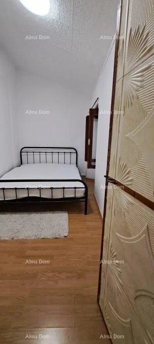 kuća prodaje se renovirana kamena kuća u centru grada vodnjan - slika 4