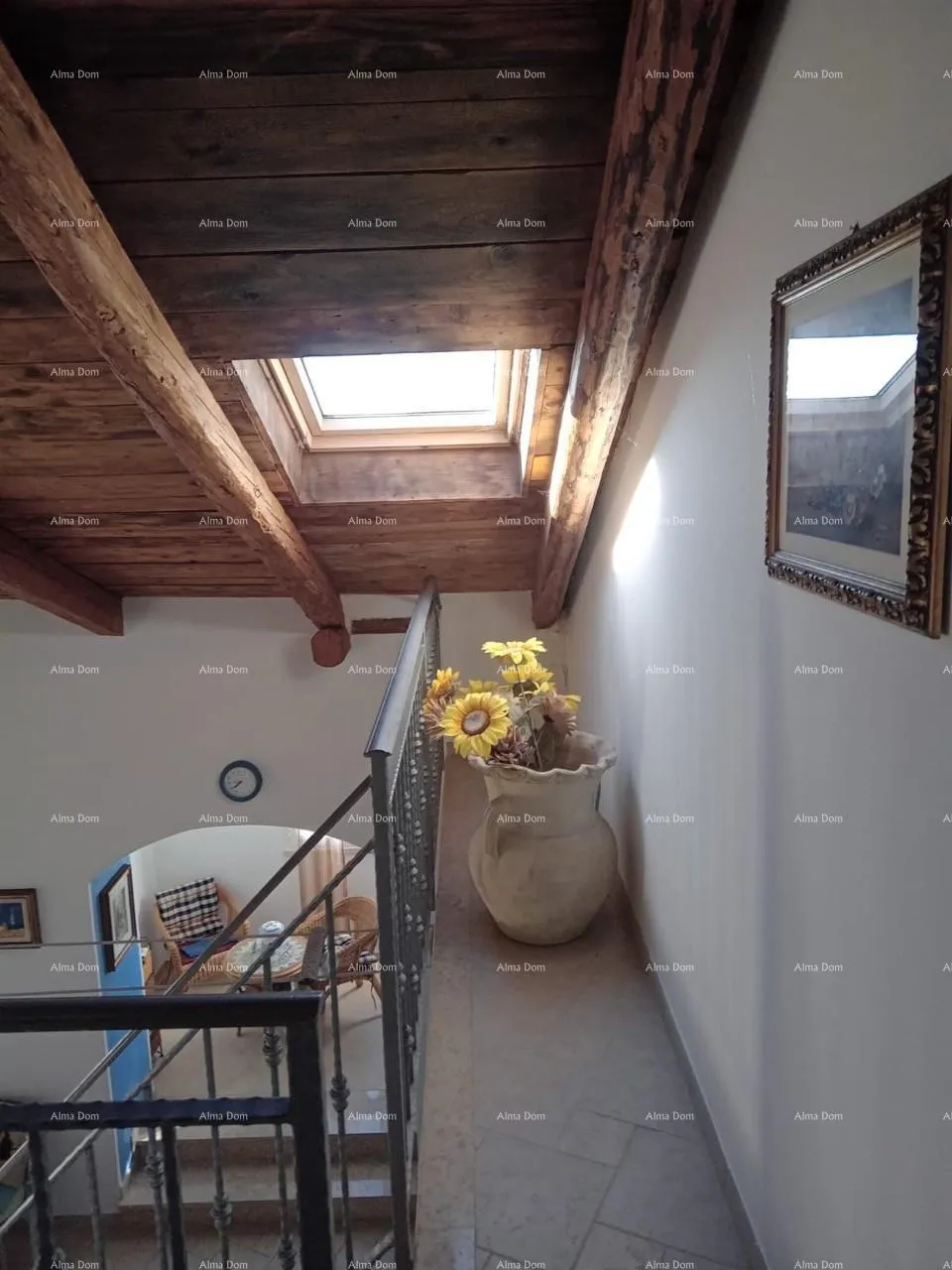 kuća blizina grada umaga. prodaje se duplex kuća, 123.65 m2 na samoj obali mora, 10 metara do mora. - slika 13