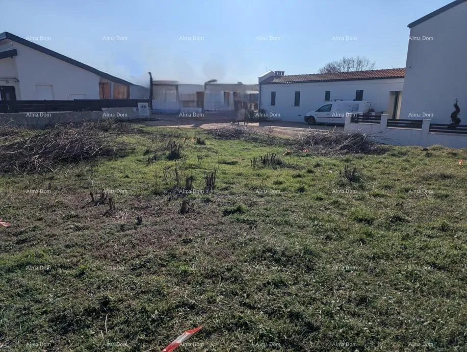 Građevinsko zemljište KRNICA – GRAĐEVINSKO ZEMLJIŠTE S DOZVOLOM I PROJEKTOM - Krnica, Marčana