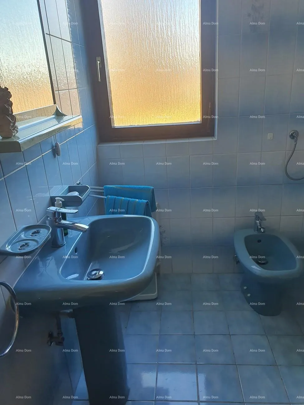 kuća kuća s 3 stana i velikim zemljištem, labin! - slika 18